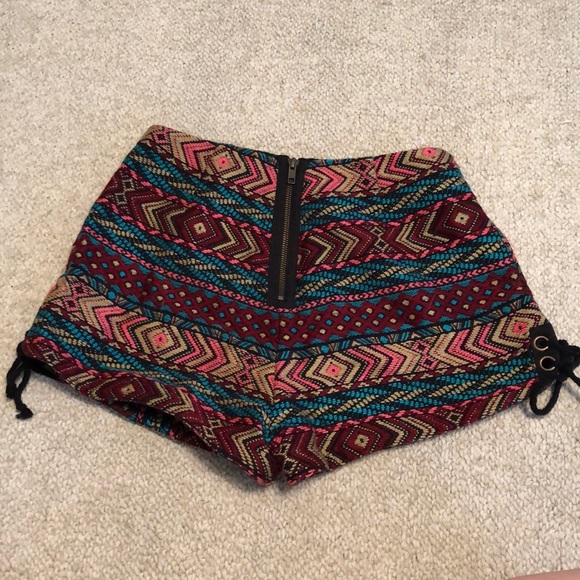 Urban Outfitter Shorts - Picture 2 of 3
